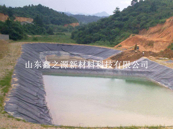 哪些因素可能會破壞蓄水池hdpe土工膜？