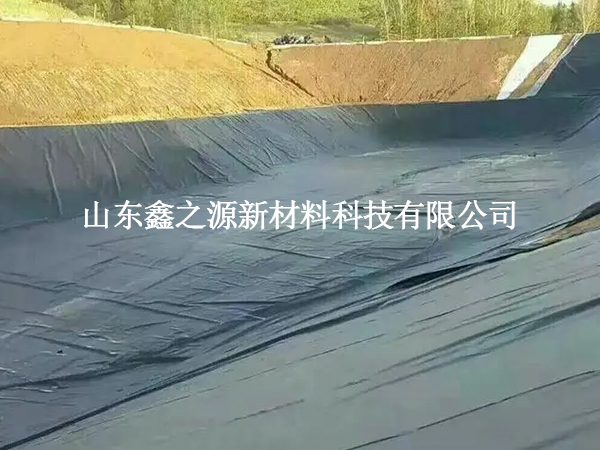 魚塘防滲膜的鋪設(shè)過程需要避免哪些問題？