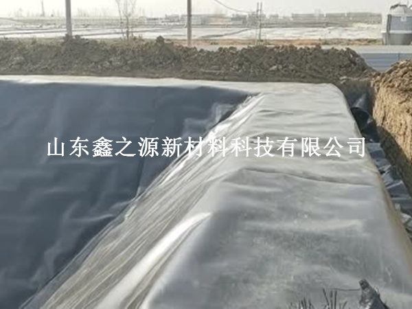 關(guān)于魚(yú)塘防滲膜接縫處理有哪些施工經(jīng)驗(yàn)？