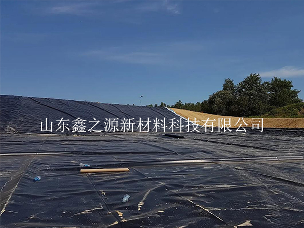 養(yǎng)殖新紀元：防滲膜覆土的綠色妙用，繪就生態(tài)養(yǎng)殖新畫卷