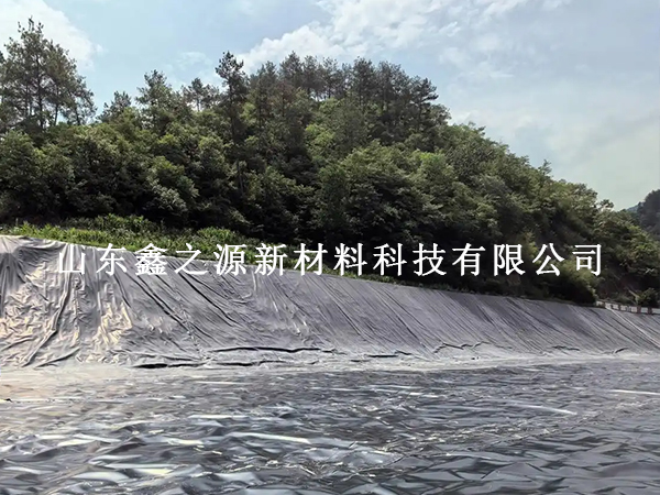 養(yǎng)殖防滲膜鋪設(shè)細(xì)節(jié)指南：把控細(xì)微之處，杜絕防滲隱患