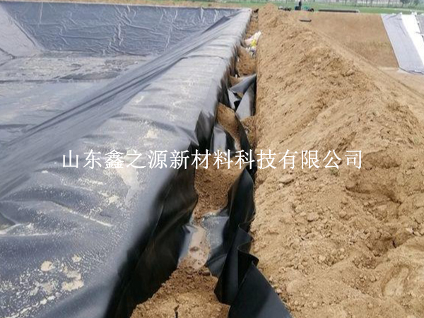如何順利進行沼氣池黑膜的修補工作？