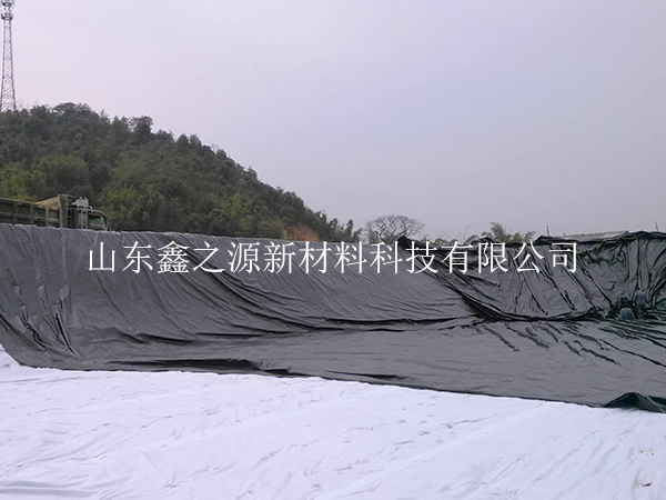 糙面養(yǎng)殖防滲膜鋪設(shè)過程中有哪些注意事項？