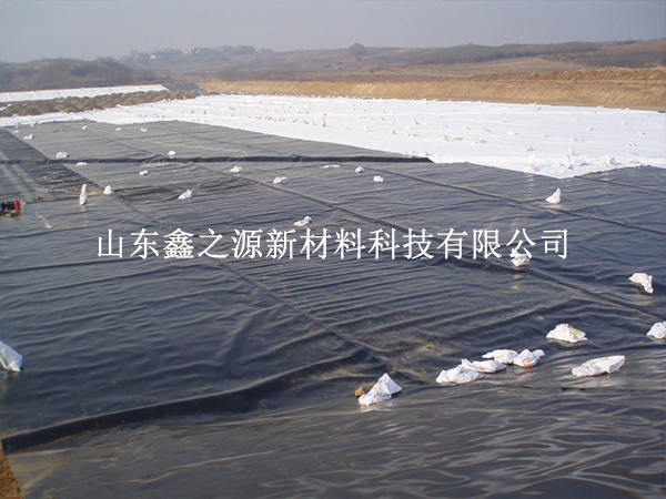 沼氣池黑膜質(zhì)量辨別指南：避開(kāi)劣質(zhì)陷阱，筑牢防滲根基